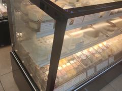 -红宝石·鲜奶小方·海派西点房(丰庄店)