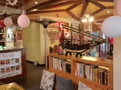 -月亮眼花园餐厅书吧酒吧