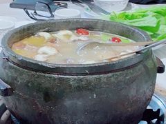 -鲁朗纳麦石锅鸡庄园