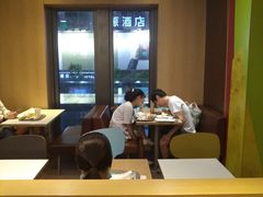 大堂-麦当劳(总统大酒店店)