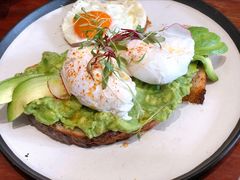 牛油果温泉蛋吐司-O'mills Sourdough Bakery&Bistro(永嘉路店)