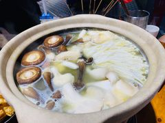 -捞围鲜·港式打边炉(海阳路店)