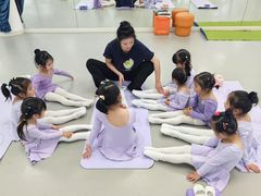 -小荧星艺校(浦东中环分校)