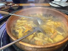 -阿山卓·野生菌火锅·纳西火塘烤肉