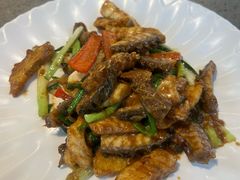 -郑猛记石岐鸽主题餐厅(长江店)