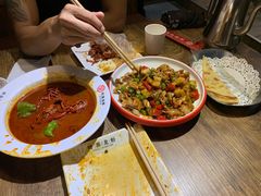 麻辣小炒牛蛙-叶派龙虾•招牌香辣蟹·海鲜(中海国际店)