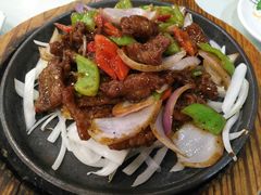 铁板黑椒牛柳-大鸭梨烤鸭店(古城店)