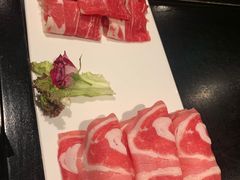 严选牛双拼-捞王猪肚鸡火锅(财富中心店)