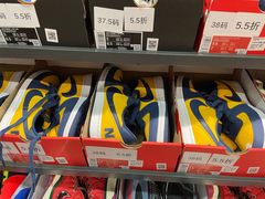-NIKE上海青浦优选体验店