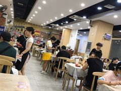 大堂-江城燕子大排档(江汉路步行街店)
