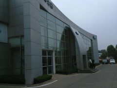 -青岛六和汽车4S店·江铃福特