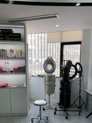 -AB hair salon