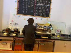 -奔驰北京极光星徽(四元桥店)