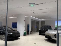 -蔚来空间(北京颐堤港店)