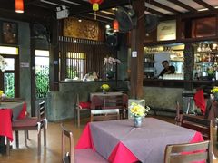-Dash Teak House