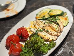 -LESCEDARS Brasserie Bistro香柏树