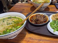 -杨记清芳牛肉拉面(京广路店)