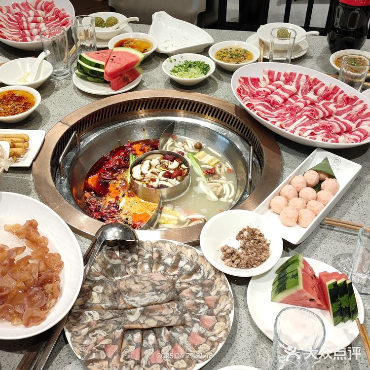 已经安利给全办公室，绝对是打工人的快乐火锅店