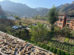 -百里峡七彩艺术小镇