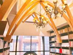 -钟书阁(松江泰晤士小镇店)