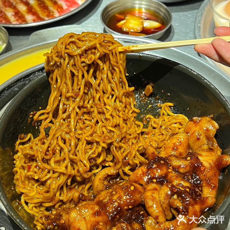 大连！大连真的是遥遥领先啊……[胜利]