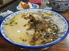 -雪琴面馆富安特色鱼汤面(城中花园店)