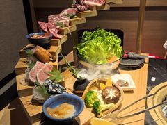 -山川小町·极番烧肉(新地假日广场店)
