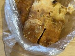 -潮一不贰·法式甜品·生日蛋糕·西式简餐(外滩店)