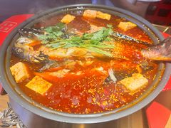 -三顾烤庐·烤鱼·烧烤·龙虾(奉贤店)