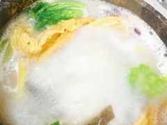 -墨脱石锅椰子鸡•香草鸭•东山羊(大东海店)