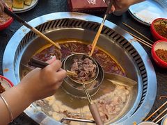 -醉董牛川派鲜肉自选火锅(烟台店)