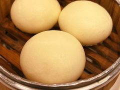 香喷喷流沙包-凤凰楼酒家·粤宴点心(华强北店)