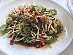 凉拌黄瓜-正宗沾益辣子鸡老字号