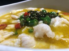 青椒水煮鱼-金枝玉叶上海人家食府(三里河店)