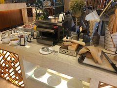 -东西风牛排馆周末烧烤自助(首都机场希尔顿店)