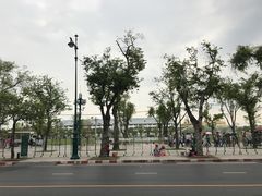 -皇家田广场(อนุสาวรีย์ทหารอาสา)