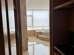 -中山利和希尔顿酒店