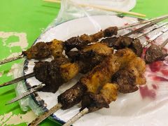 -布尔津河堤夜市