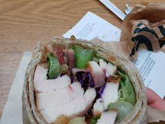 经典凯撒鸡肉卷-星巴克(上海虹桥站2A检票口)