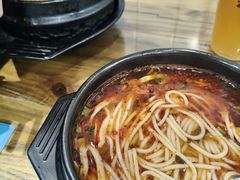 砂锅米粉-猪脑壳凉面(武陵源店)