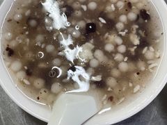 -芳婆糕团店(王府大街店)
