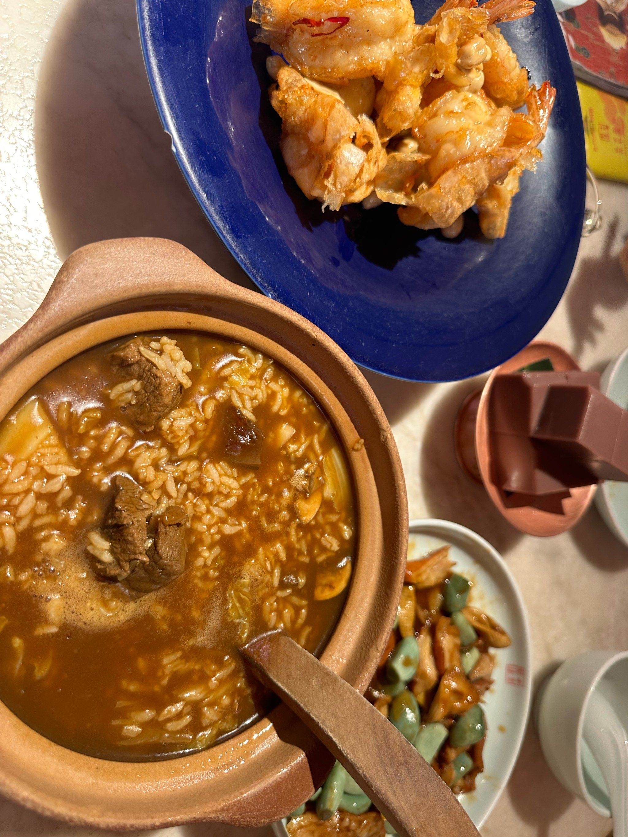 吊梨汤」「梨球酥皮虾」「小吊招牌牛肉烩饭」「小豆凉糕」「梨球果仁