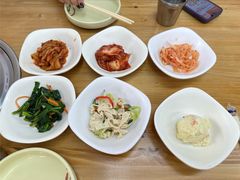 -亲昵春川鸡排(韩国美食街店)