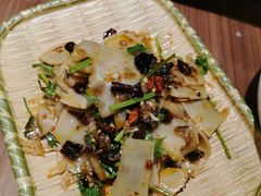 -有红鸡毛店·川菜(建设路店)