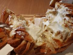 -VERIE BAKEHOUSE
