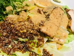 鸡肉藜麦蘑菇沙拉-峨嵋小镇·川菜(正定朗华店)