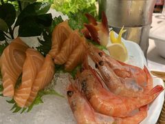 -泓炙颐凤鲜海鲜火锅料理(桐乡店)