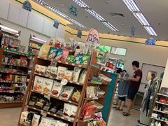 -全家便利店(秀沿路二店)