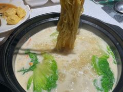-粤小煲鲜汤猪肚鸡(丹尼斯二天地店)