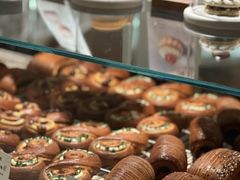 -VERIE BAKEHOUSE